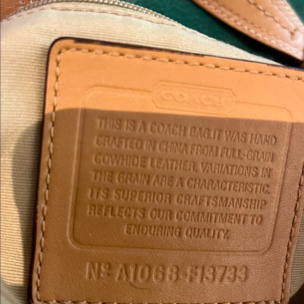 NWOTCoach~All Leather/Large Shoulder Bag/ Satchel/Shopper/ 100% Cowhide Leather - Picture 8 of 11